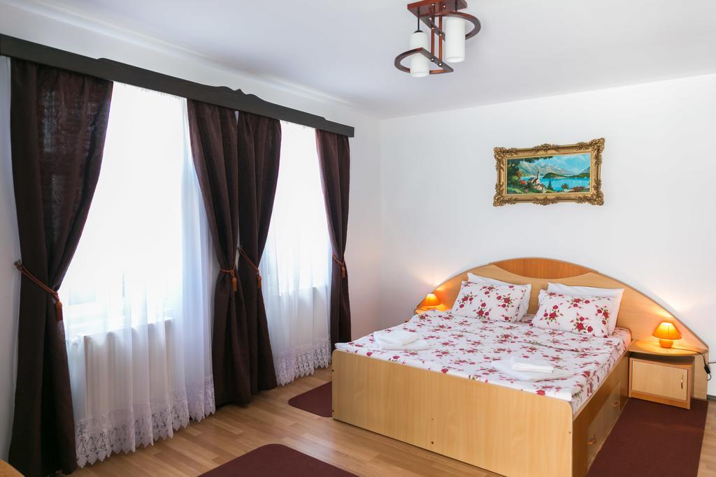 Casa Cu Cerdac Hotel Segesvár Kültér fotó
