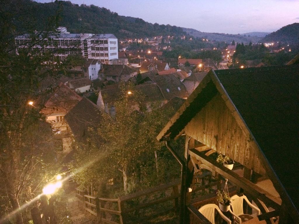 Casa Cu Cerdac Hotel Segesvár Kültér fotó